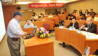 Nobel Laureate in Physiology/Medicine Dr. Ferid Murad Visits AU Again!